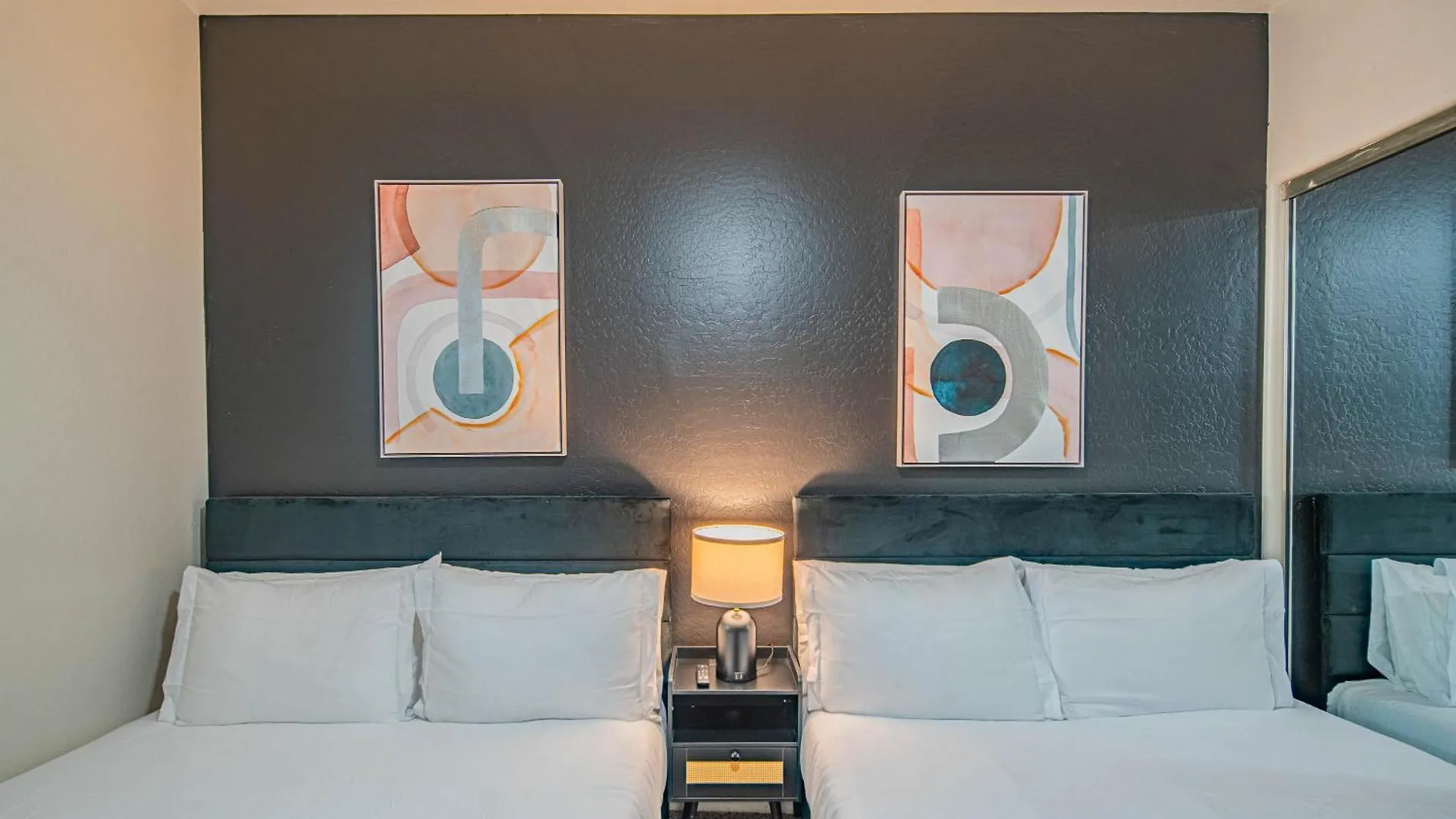 Ample 2Bd - Asu - Sloan Pk - Wd Parking - Sleeps 8 Apartment Tempe United States